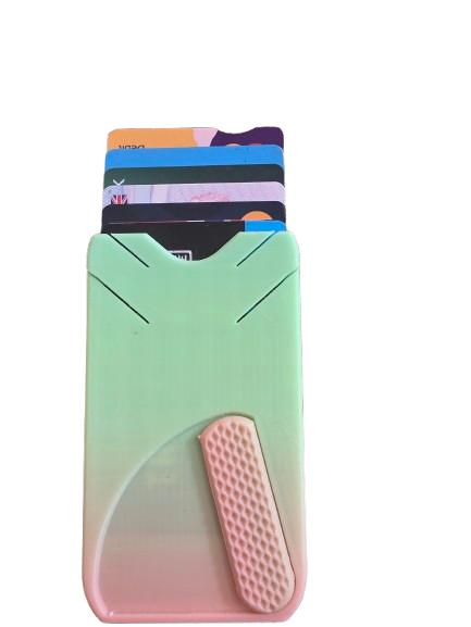 Low profile card wallet