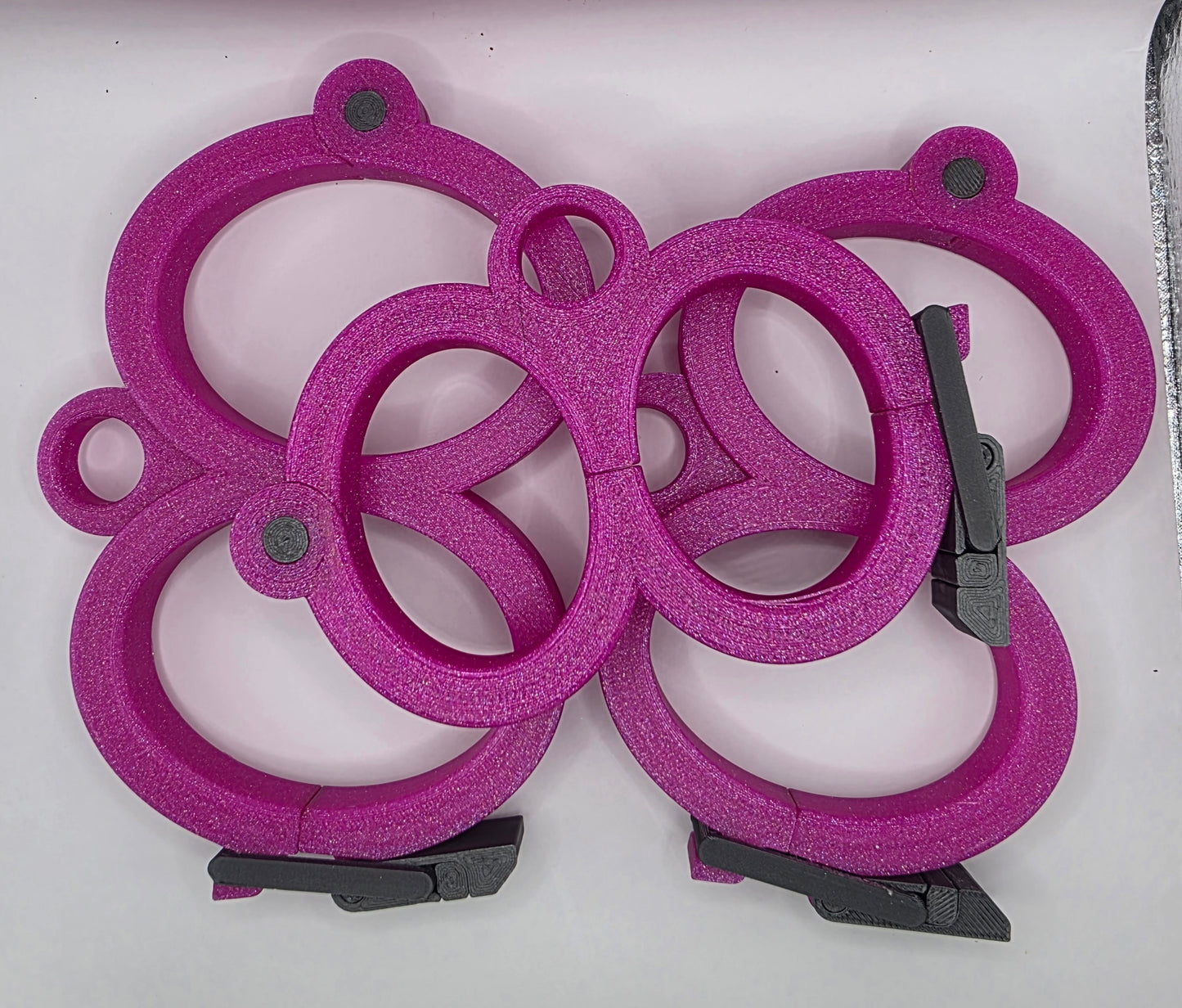 Irish handcuffs